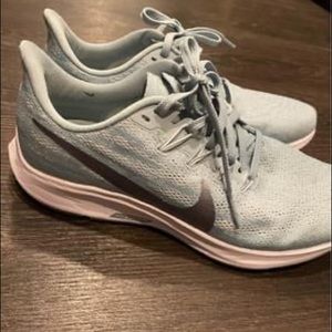 Nike women’s air zoom Pegasus 36